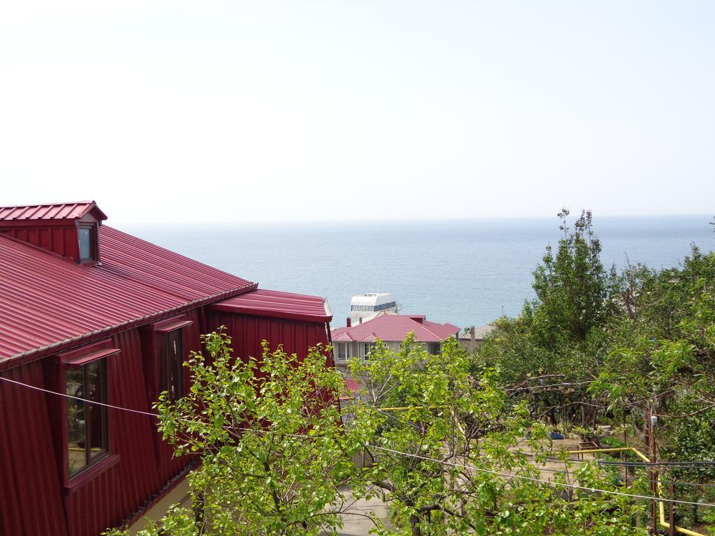 Guest House In Sarpi Exterior photo